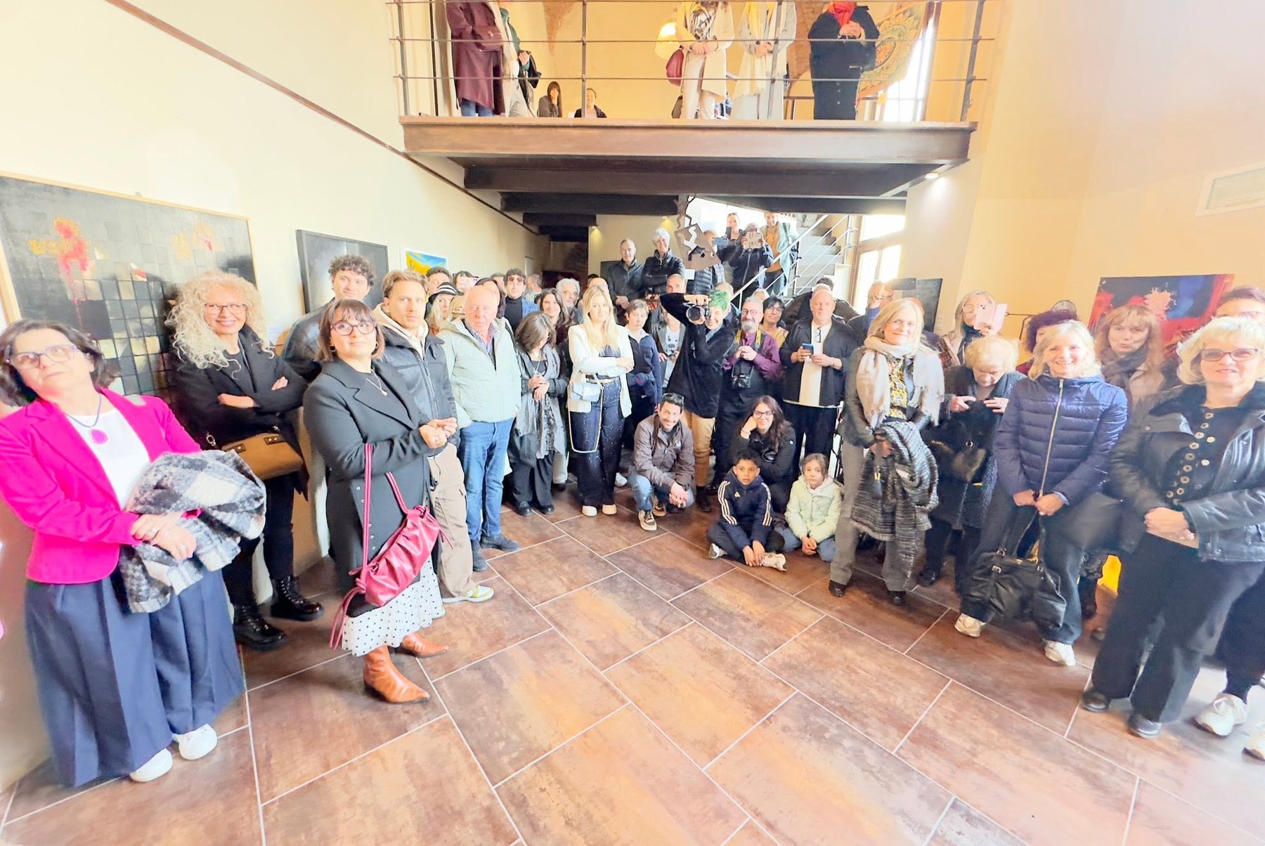 IN|VISIBILE al Moncalvo Expo: fotografia 1 dell’inaugurazione e dell’allestimento