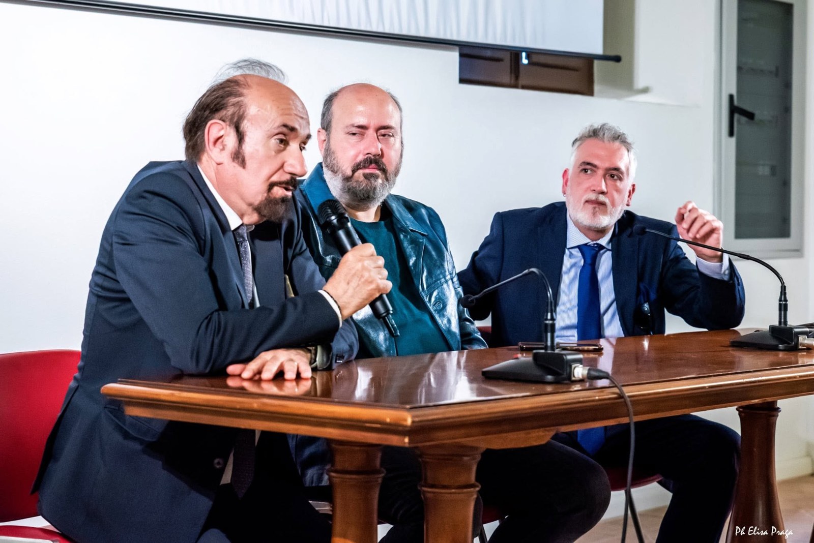 Momento dell’inaugurazione del terzo periodo della Biennale di Senigallia, 26 aprile 2025
