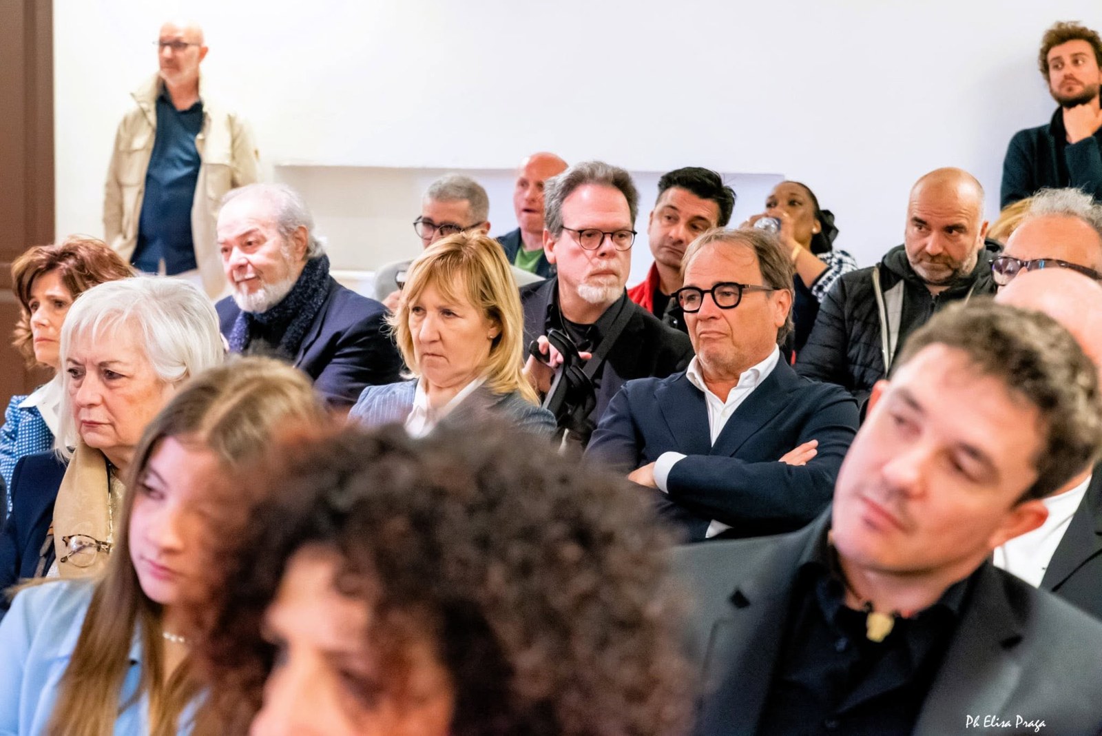 Momento dell’inaugurazione del terzo periodo della Biennale di Senigallia, 26 aprile 2025