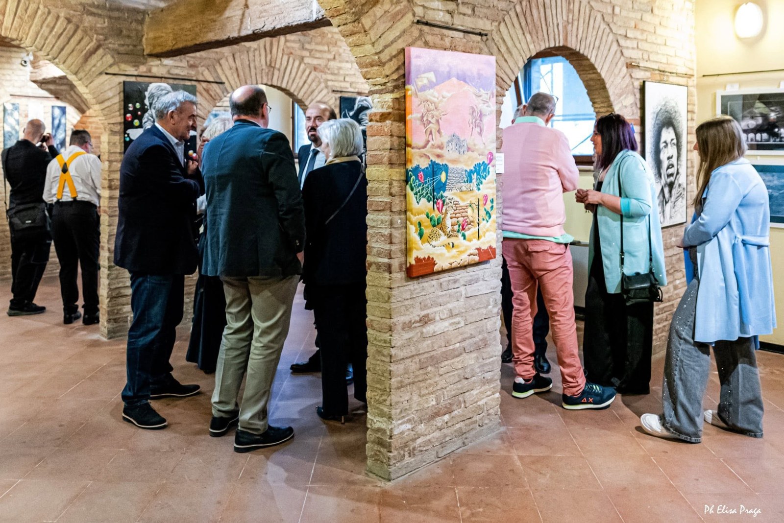 Momento dell’inaugurazione del terzo periodo della Biennale di Senigallia, 26 aprile 2025